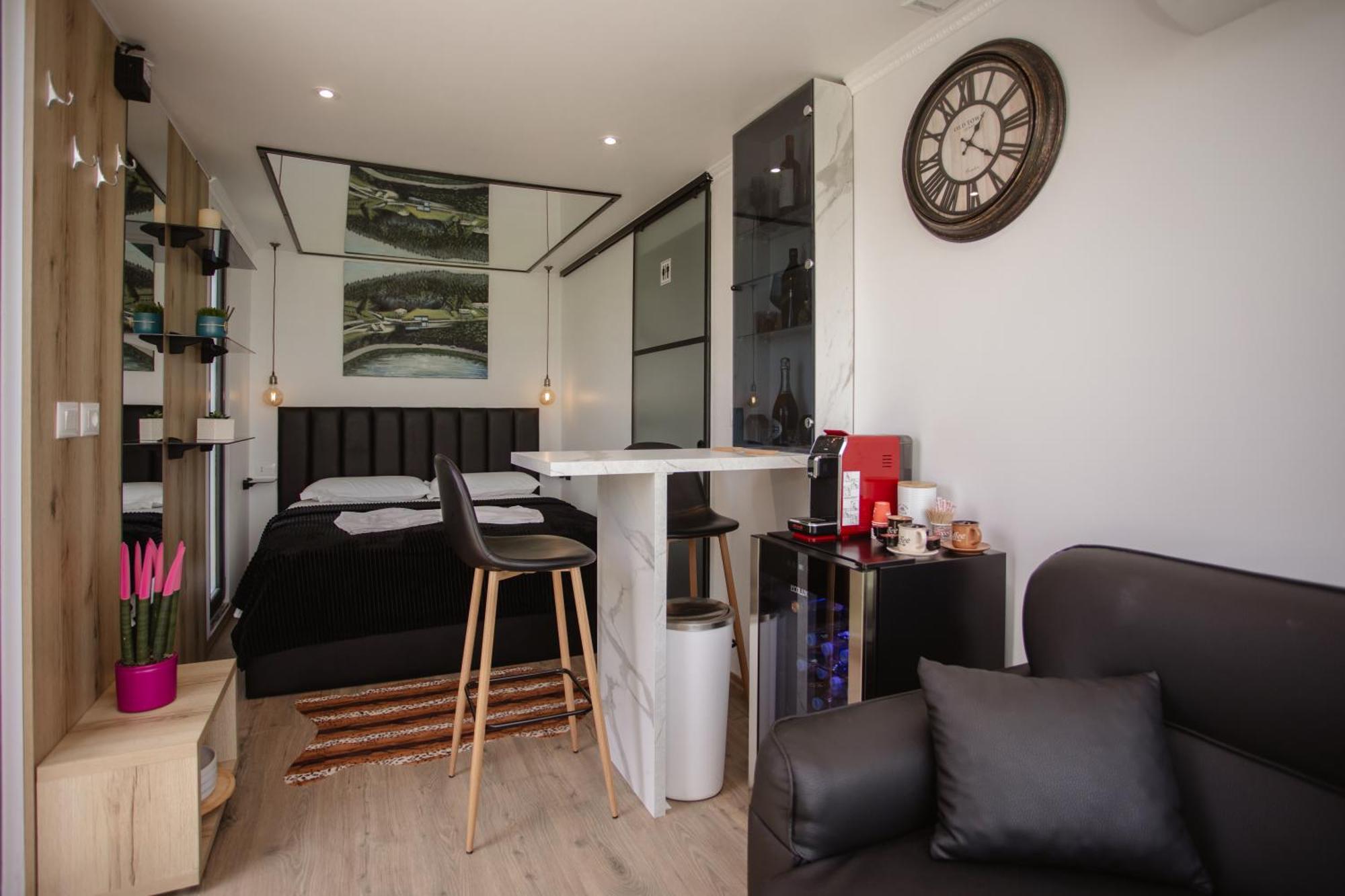 446 Tiny House Villa